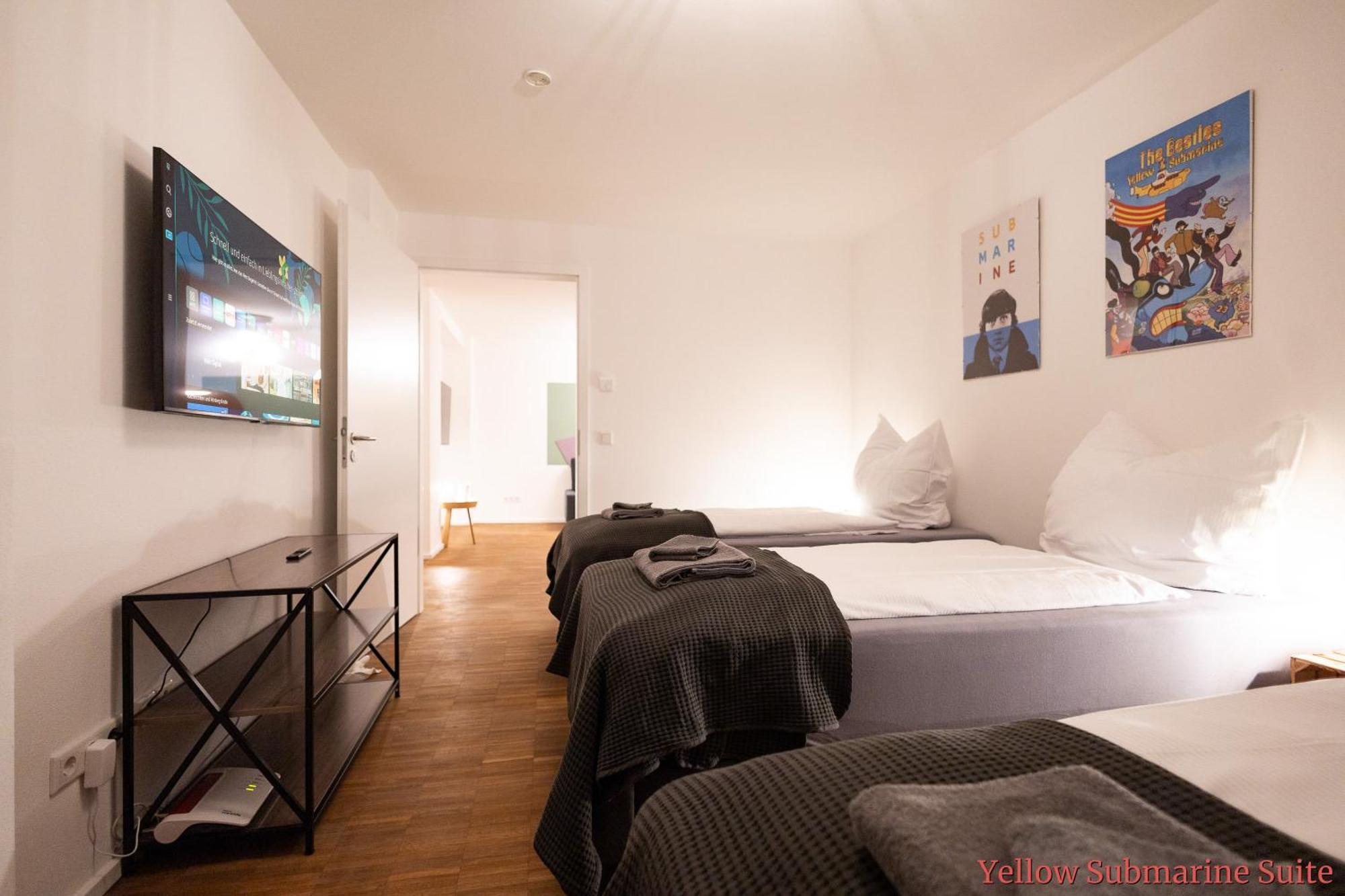 Ko-Living - Beatles Und Banksy Suites & Studios Am Eselsbrunnen - Altstadt - Kueche Галль Экстерьер фото