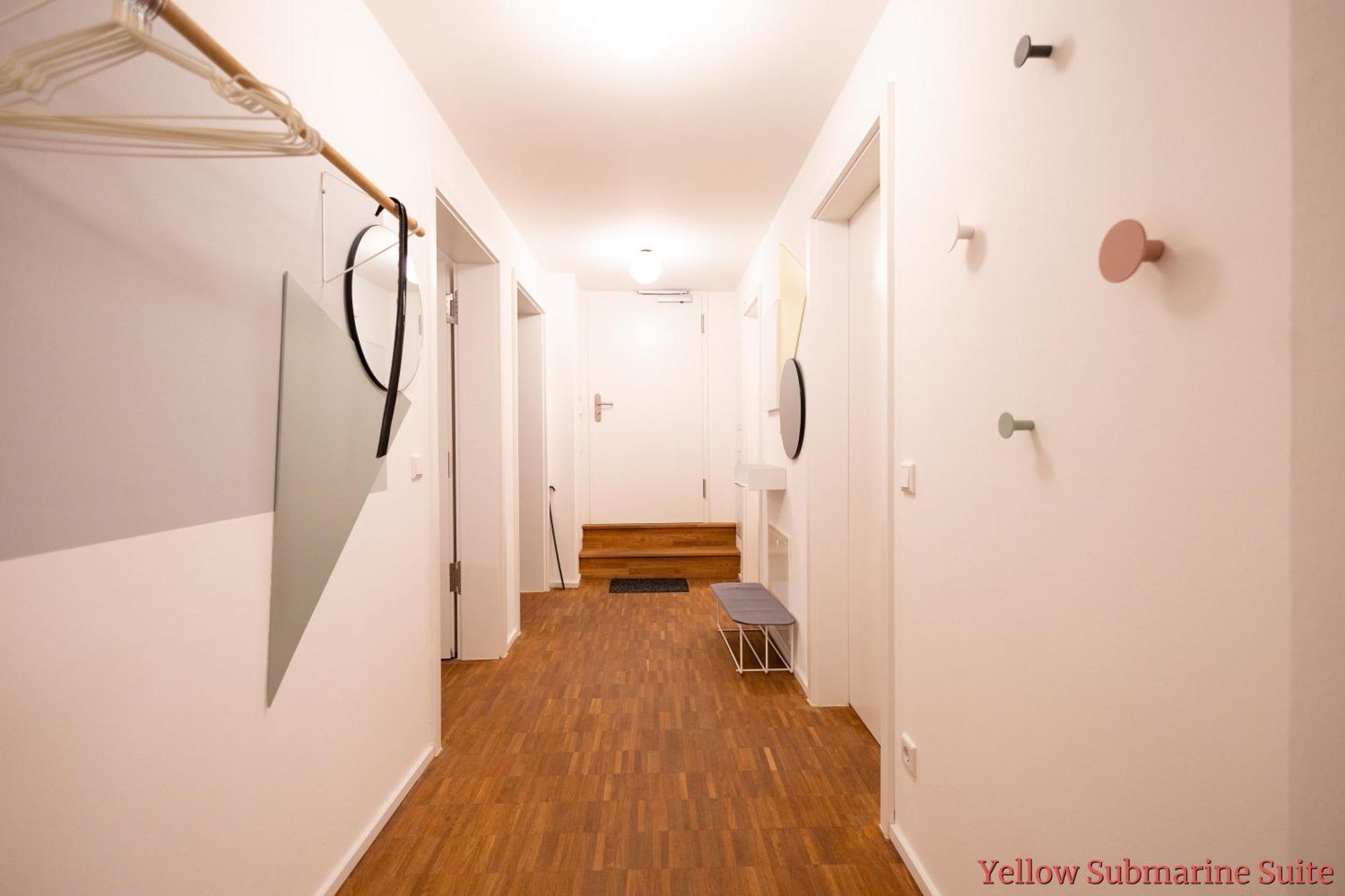 Ko-Living - Beatles Und Banksy Suites & Studios Am Eselsbrunnen - Altstadt - Kueche Галль Экстерьер фото